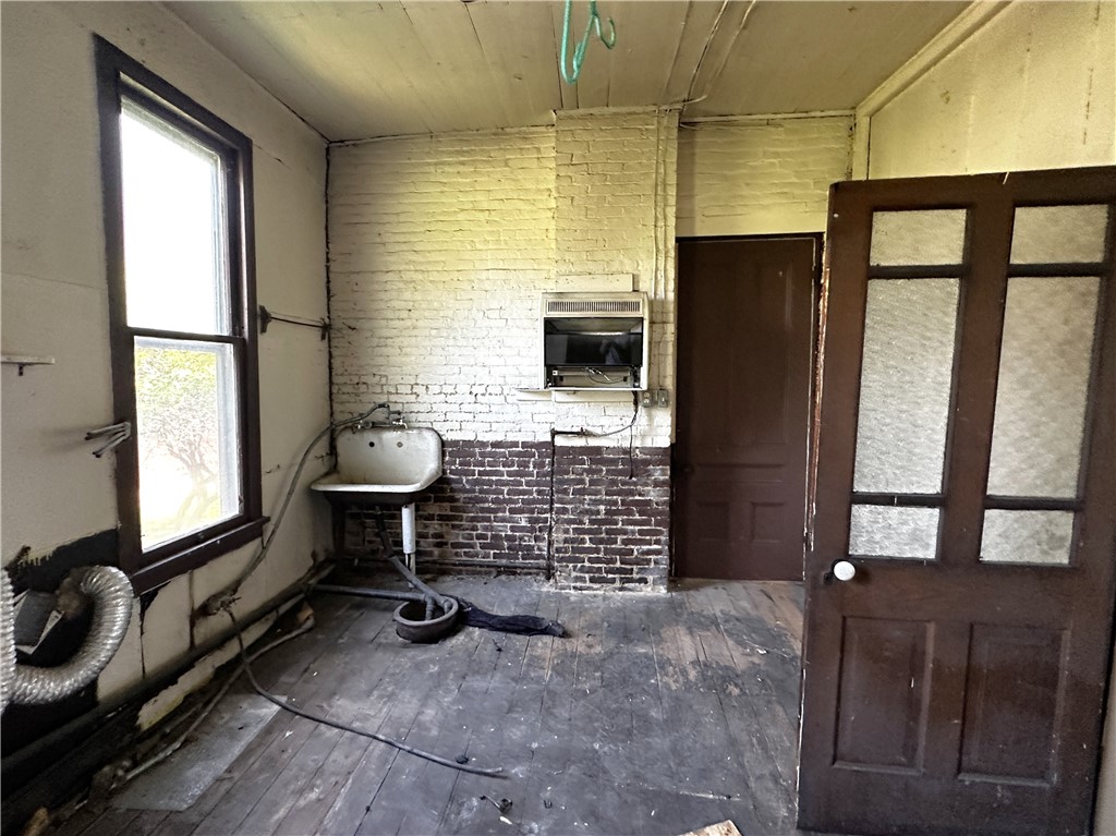 251 N Walnut Street