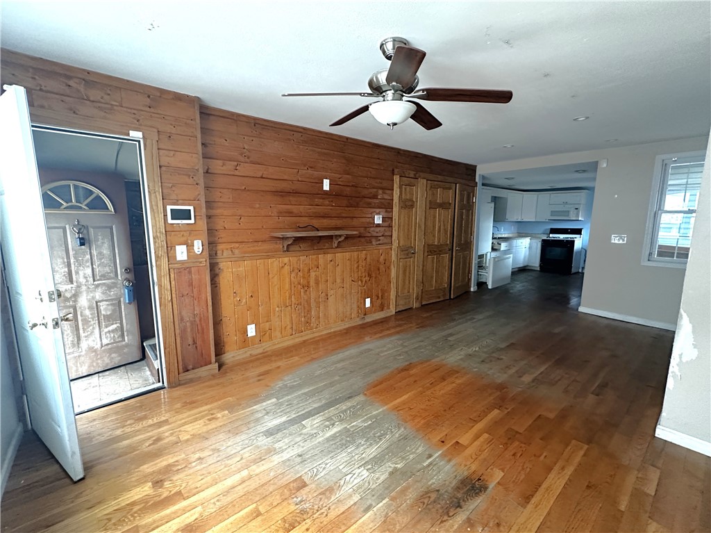 1913 Fox Way