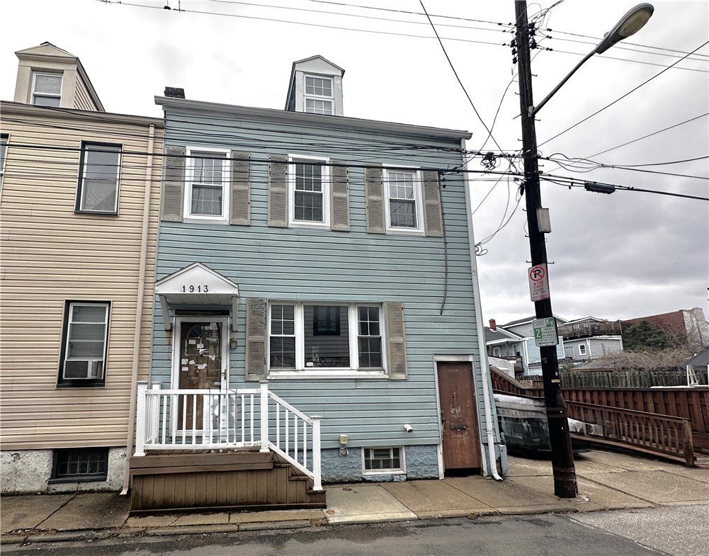 1913 Fox Way