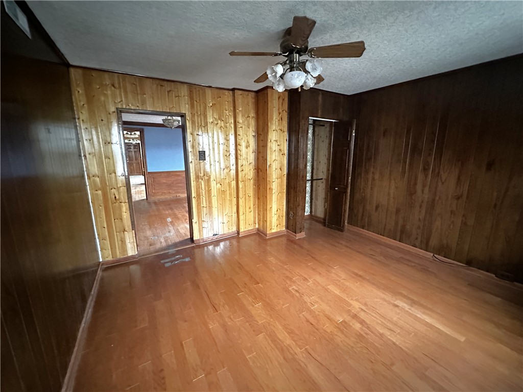 1913 Fox Way