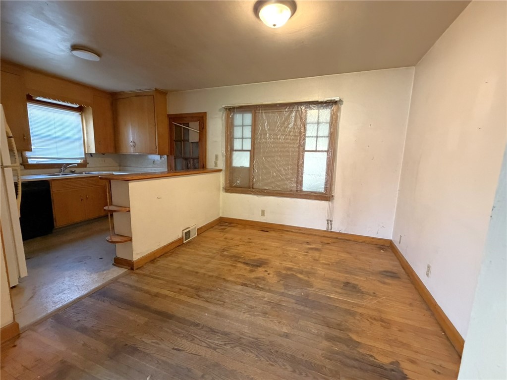 1047 W Main Street