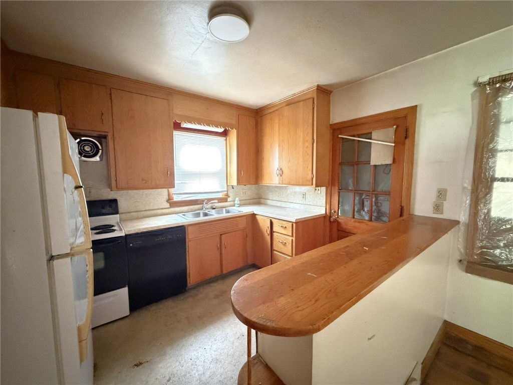1047 W Main Street