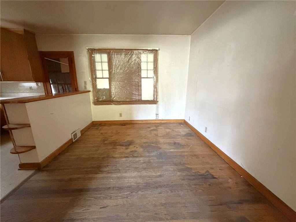 1047 W Main Street