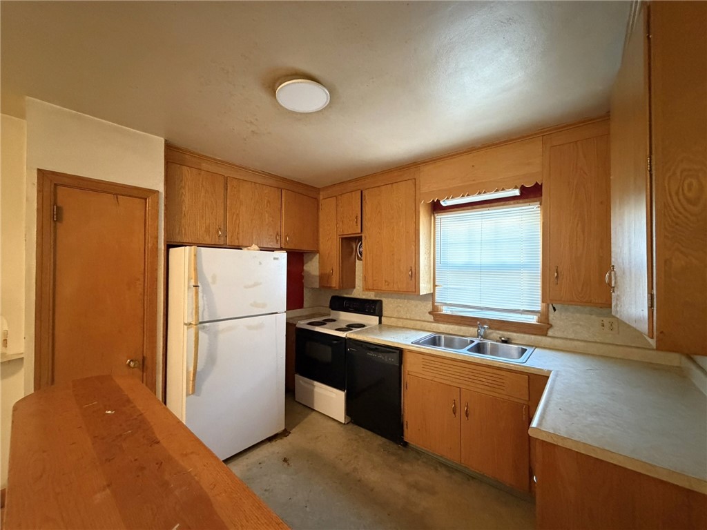 1047 W Main Street