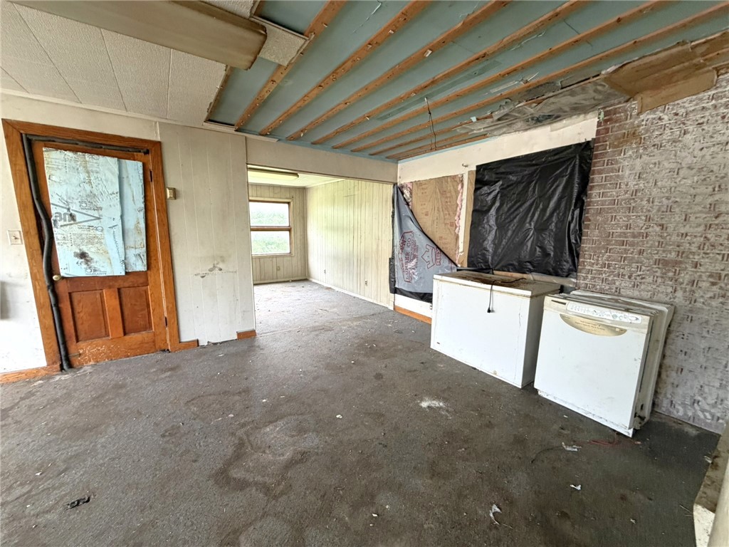 1047 W Main Street