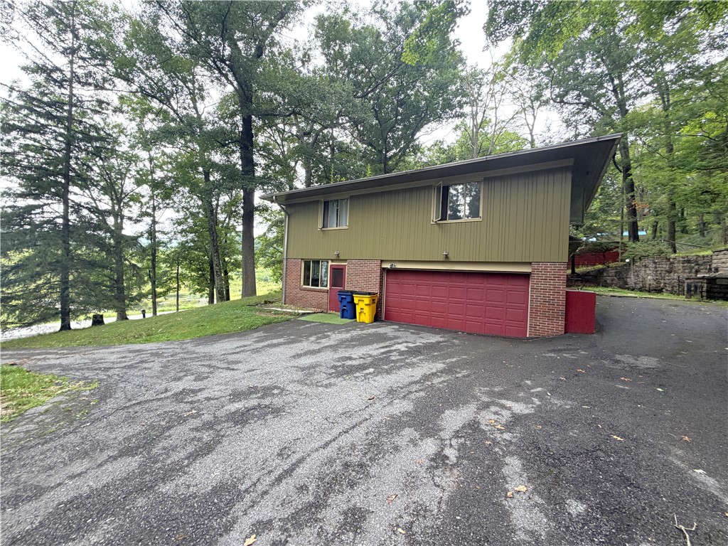 818 Fender Lane