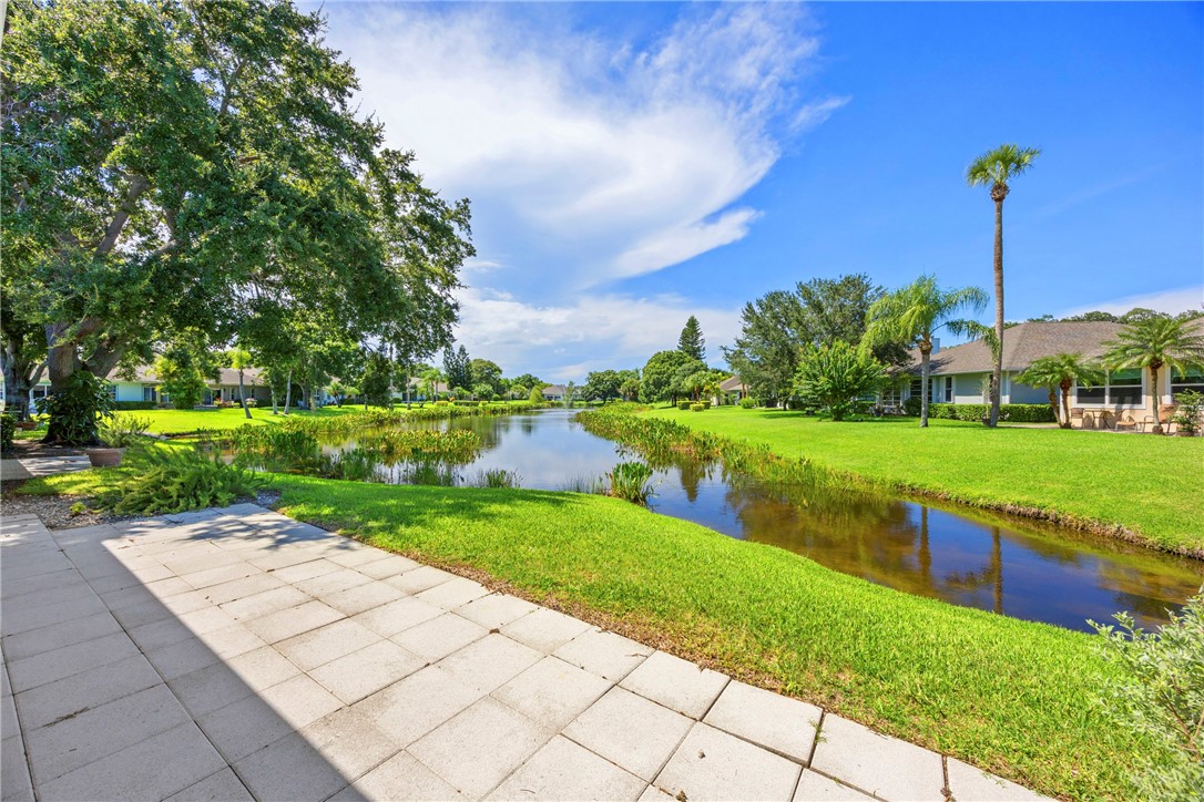 254 Hawthorne Lane