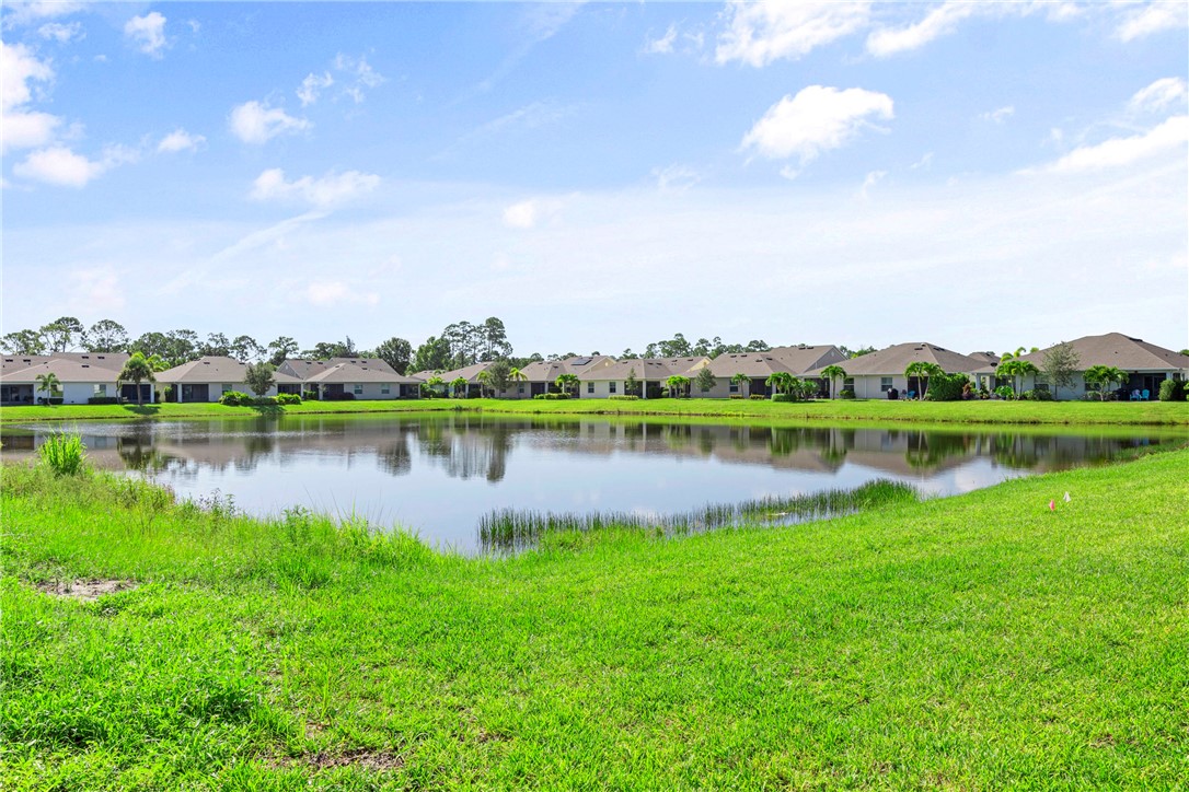 6045 Red Maple Manor