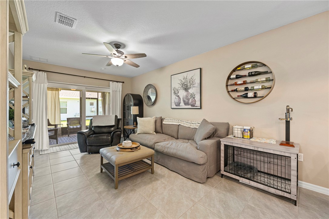 6045 Red Maple Manor