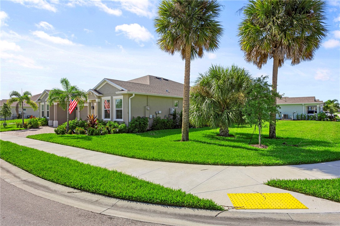 6045 Red Maple Manor