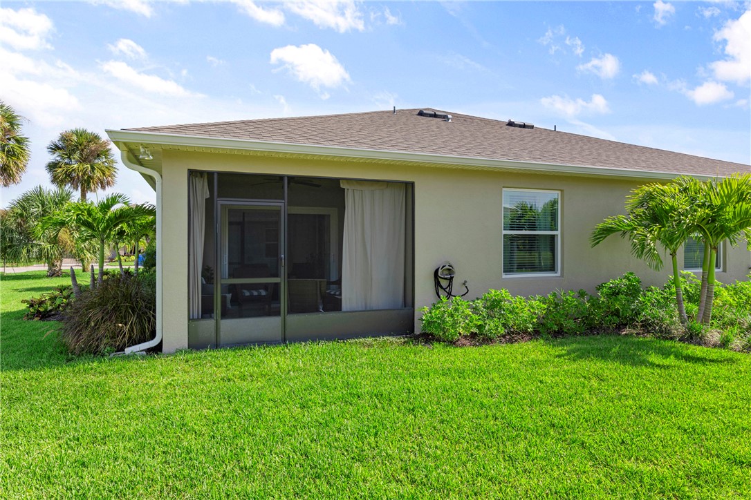 6045 Red Maple Manor