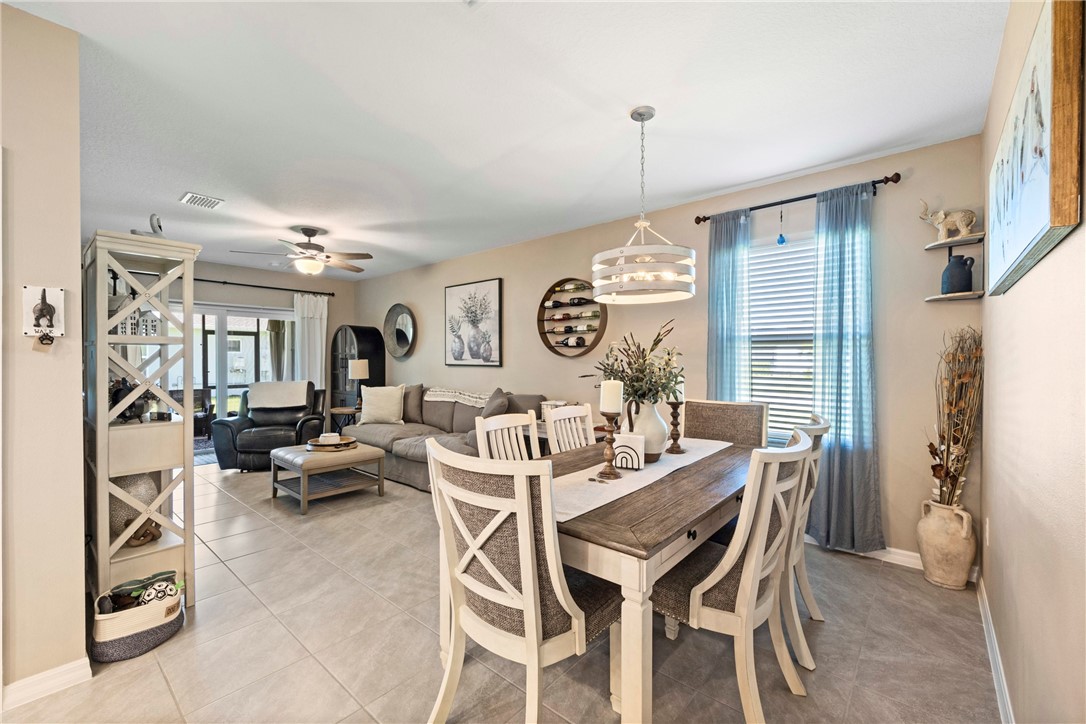 6045 Red Maple Manor
