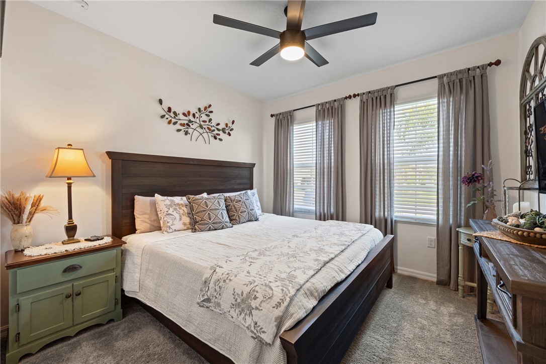 6045 Red Maple Manor
