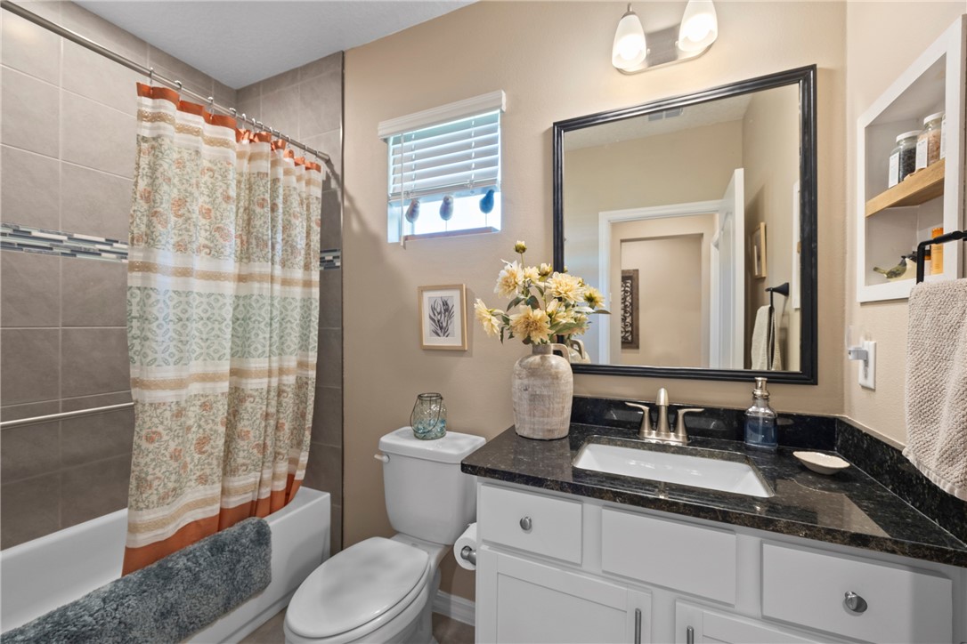 6045 Red Maple Manor