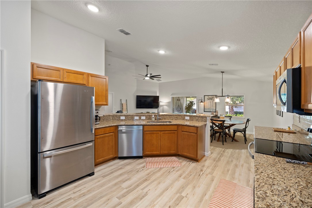 332 Sandcrest Circle