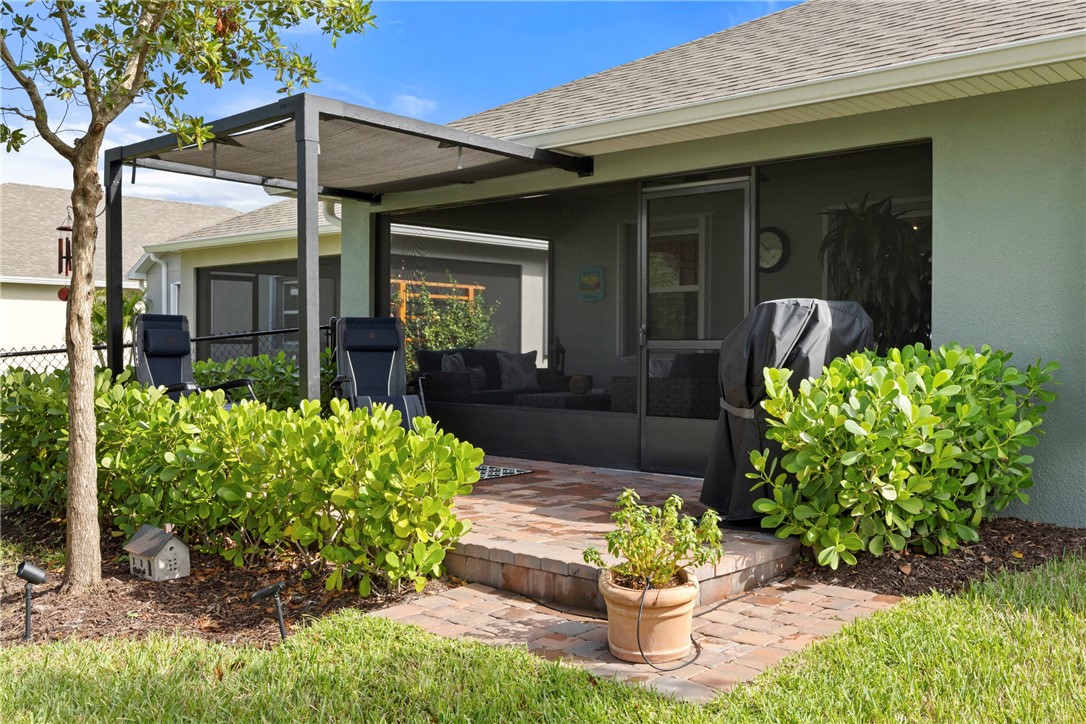 332 Sandcrest Circle