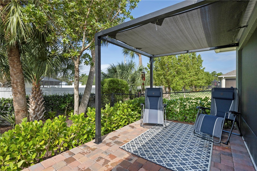 332 Sandcrest Circle
