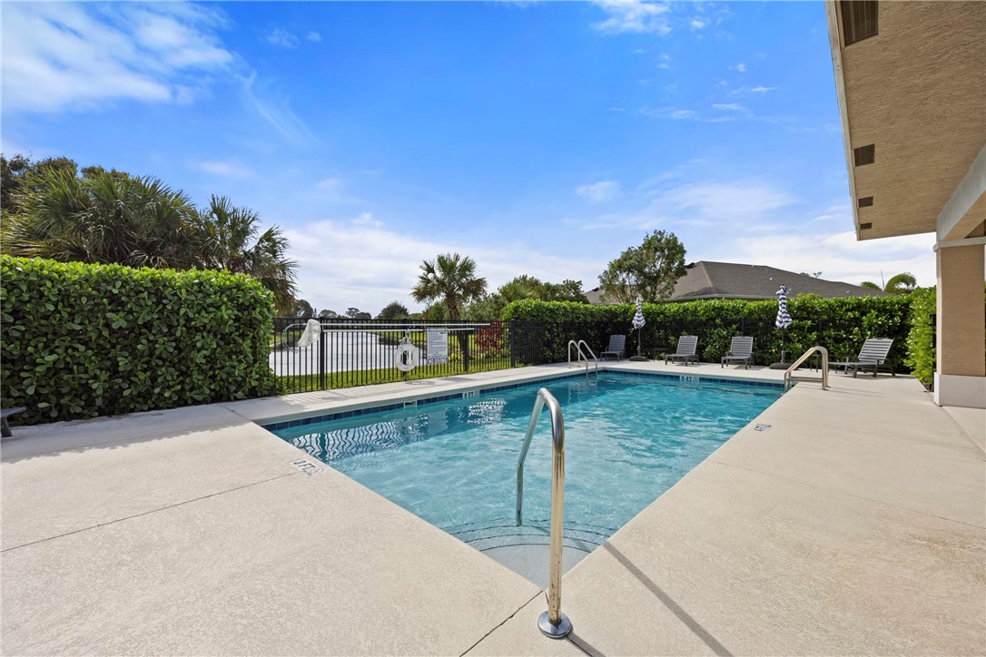 332 Sandcrest Circle