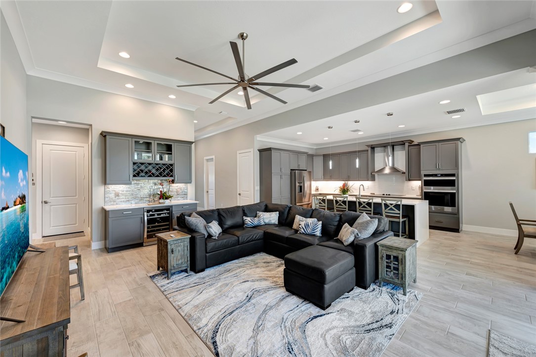 9223 Orchid Cove Circle