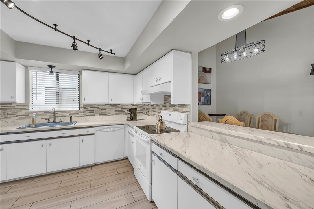 2125 Pine Creek Boulevard 204