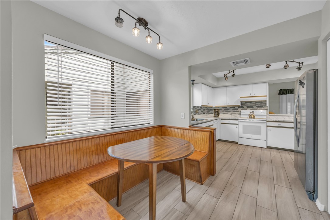 2125 Pine Creek Boulevard 204
