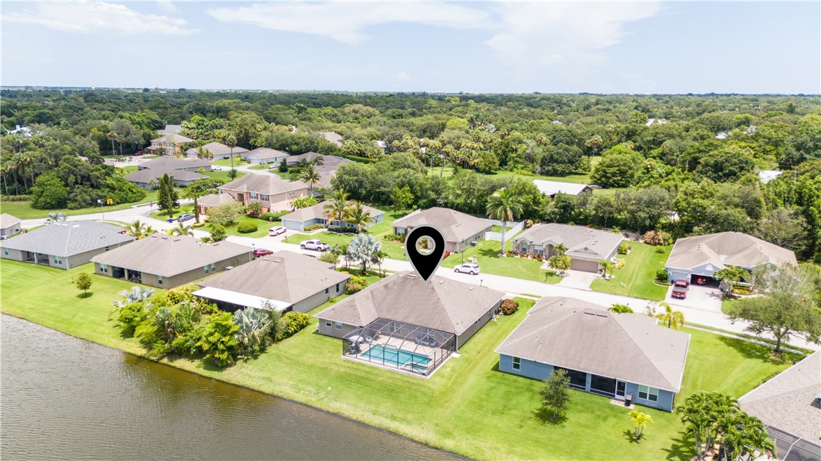 1332 Scarlet Oak Circle