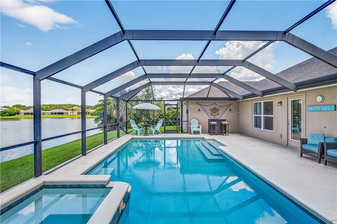 1332 Scarlet Oak Circle