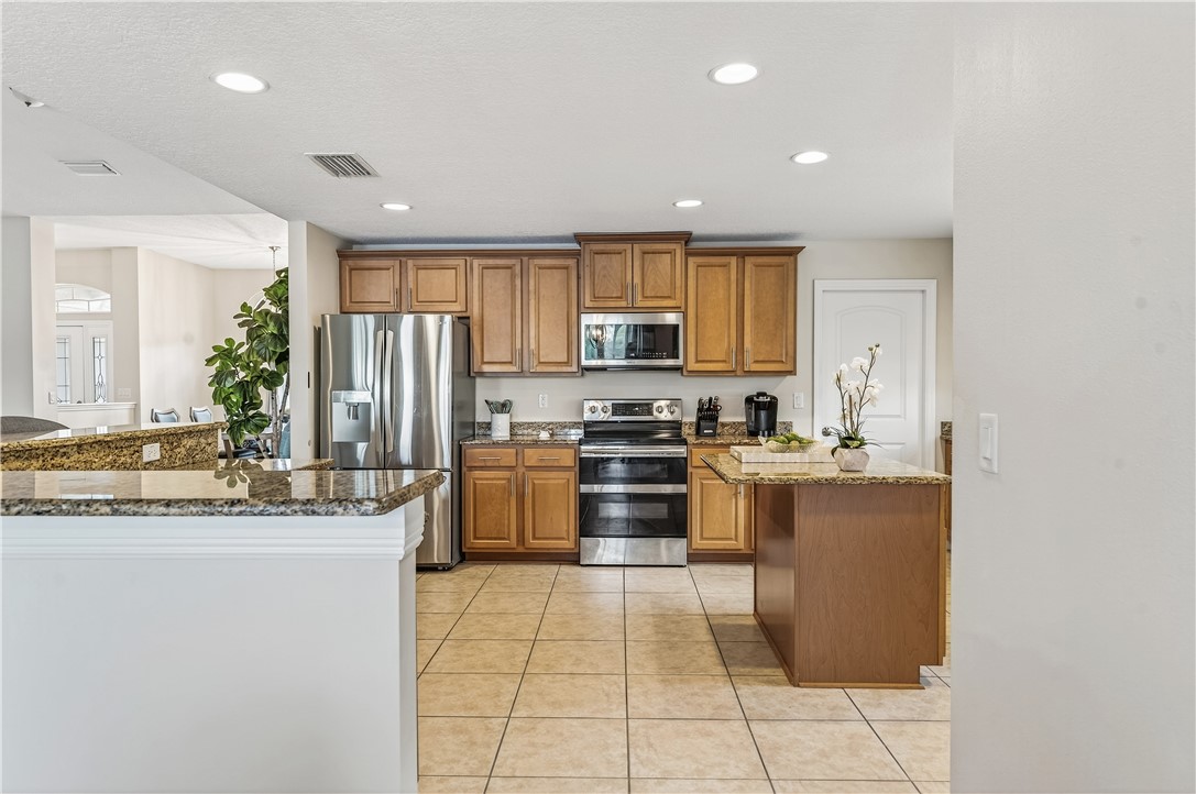 1332 Scarlet Oak Circle