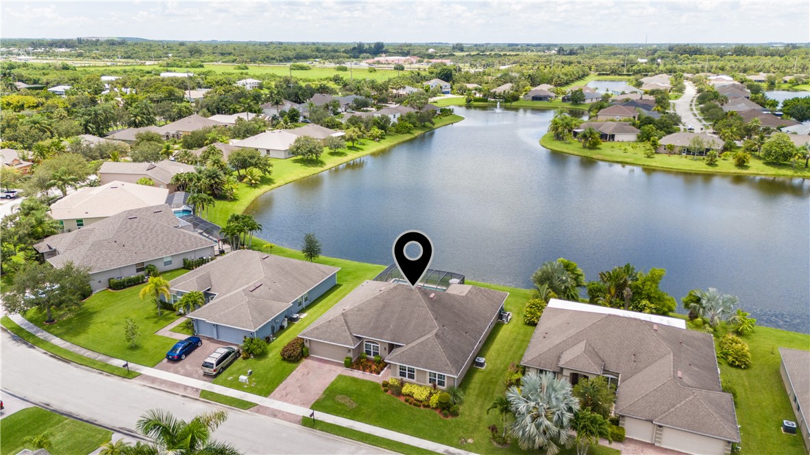 1332 Scarlet Oak Circle