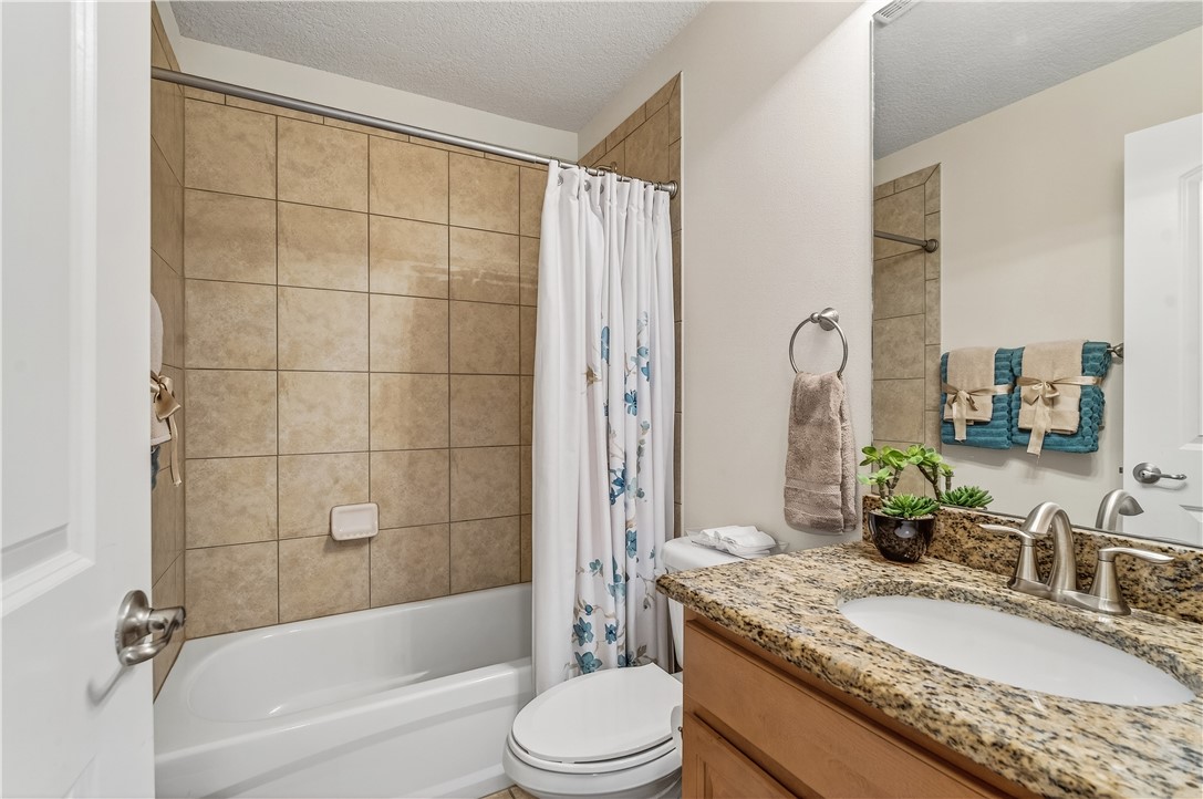 1332 Scarlet Oak Circle
