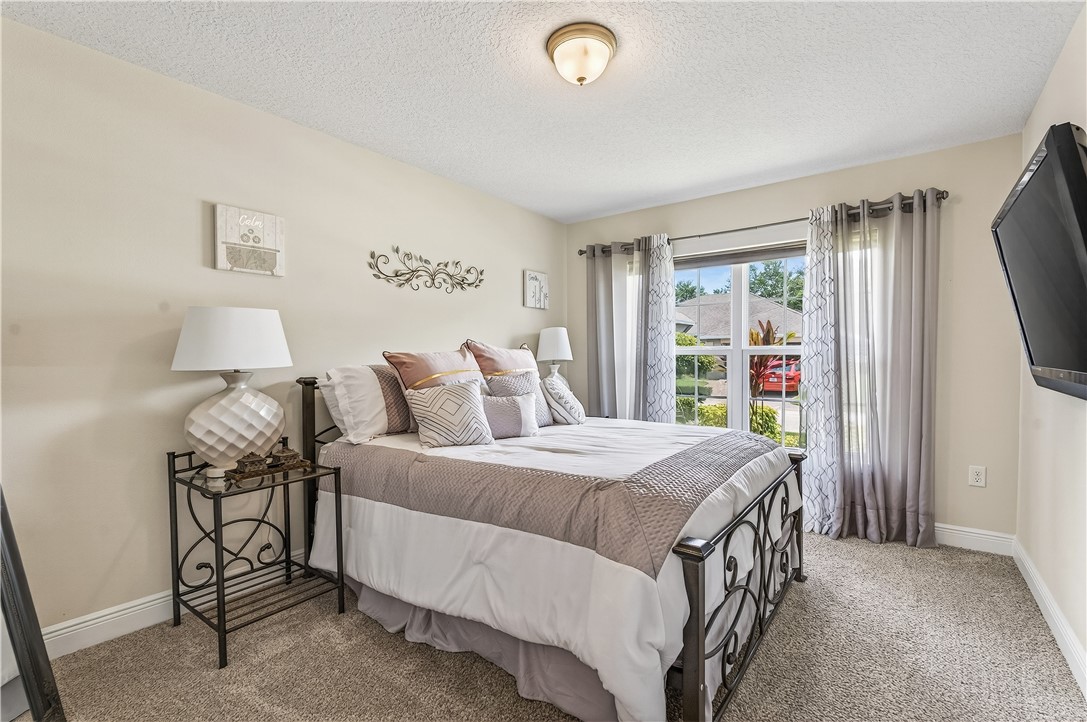 1332 Scarlet Oak Circle