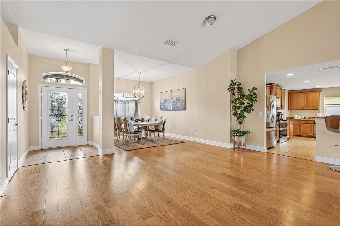 1332 Scarlet Oak Circle