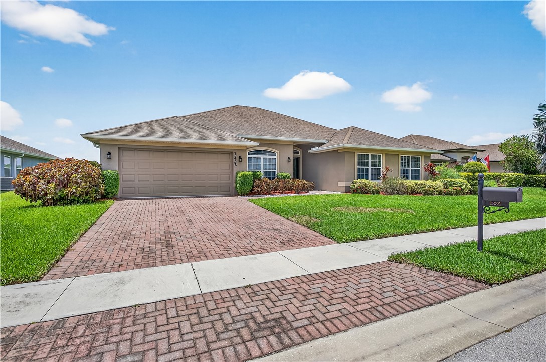 1332 Scarlet Oak Circle