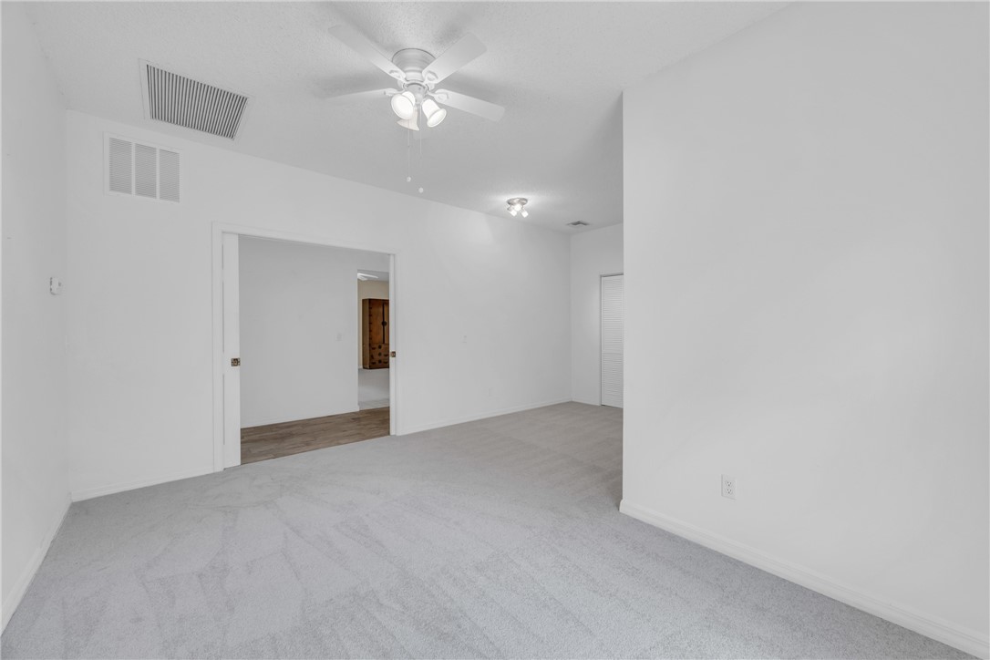 374 Hawthorne Lane