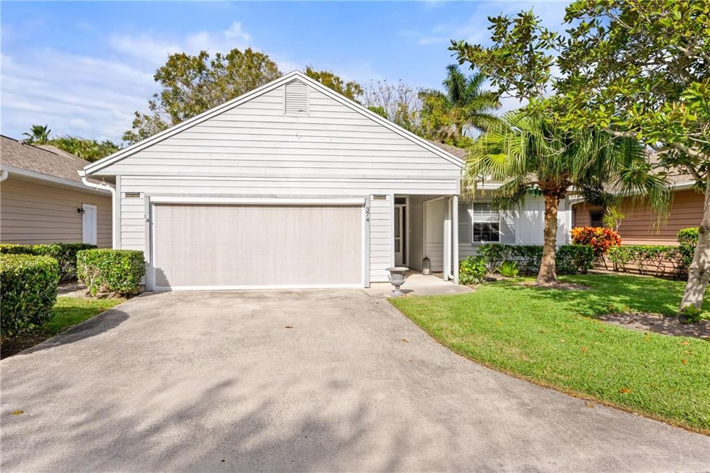374 Hawthorne Lane