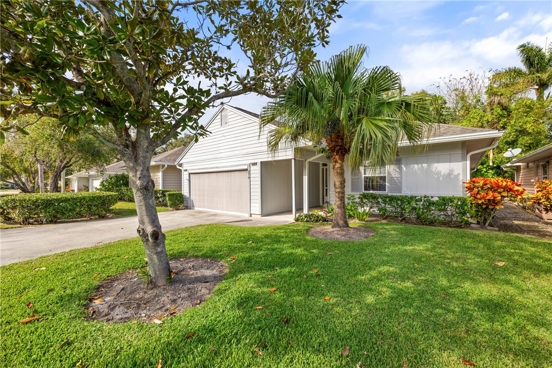 374 Hawthorne Lane