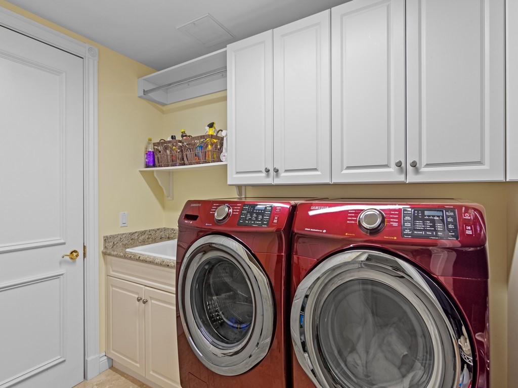 601 N Swim Club Drive PHB