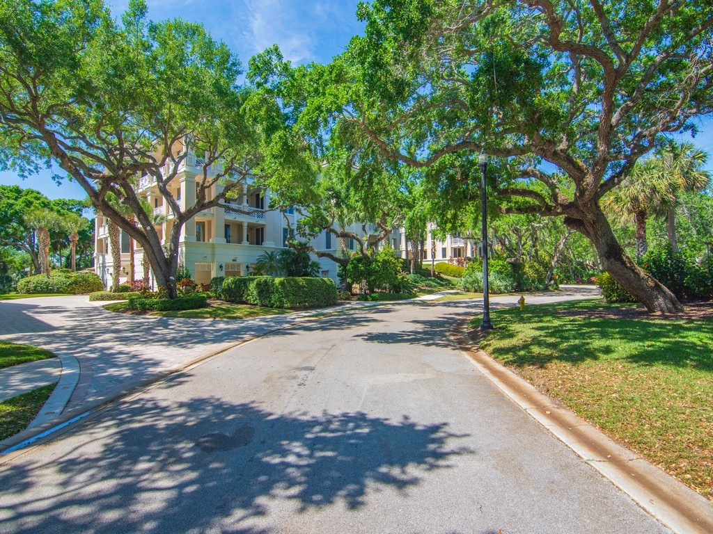 601 N Swim Club Drive PHB