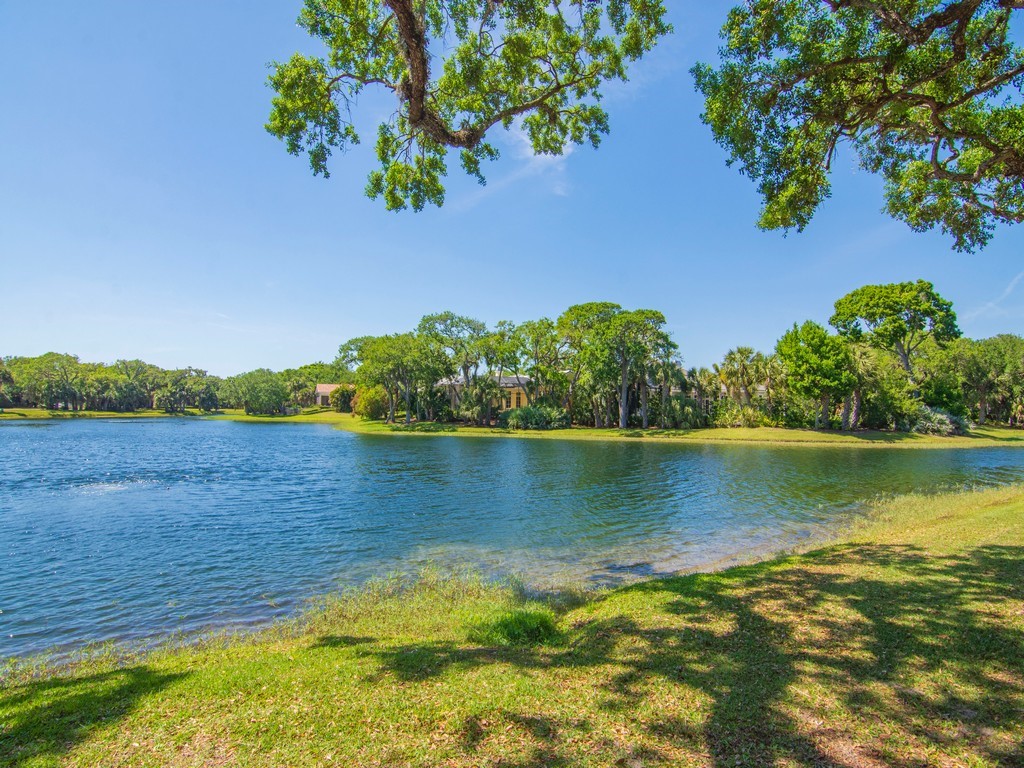 601 N Swim Club Drive PHB
