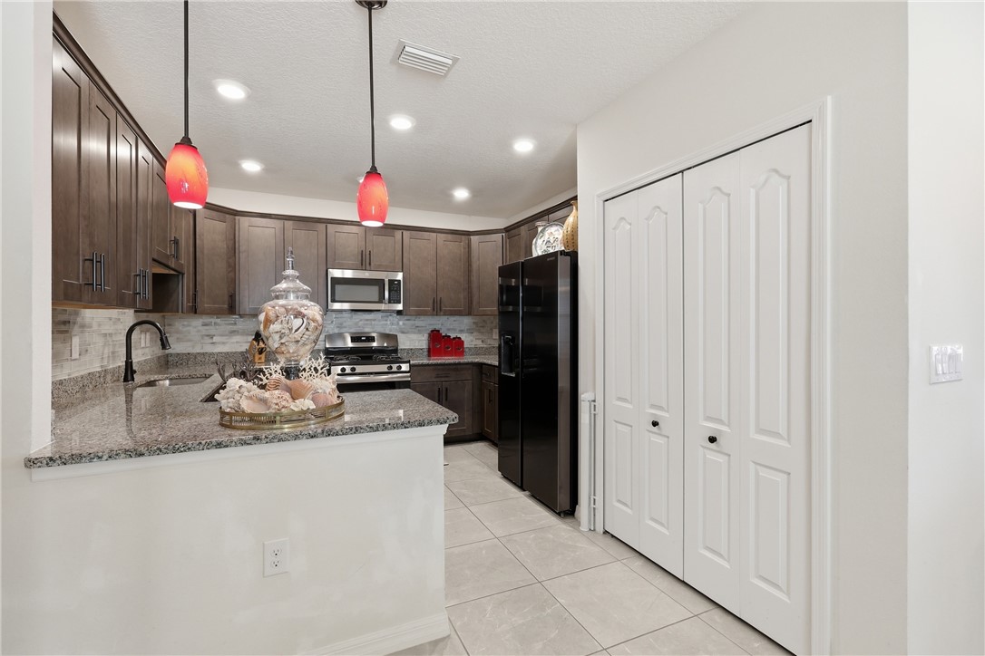 6140 Spicewood Lane