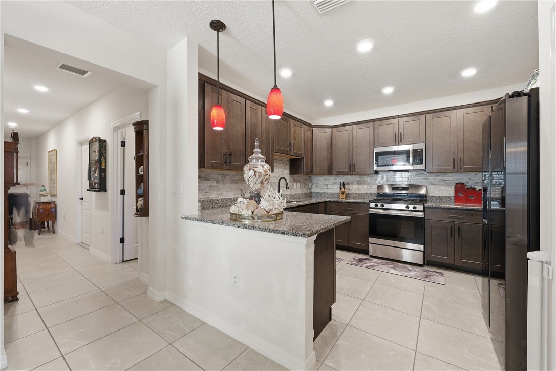 6140 Spicewood Lane