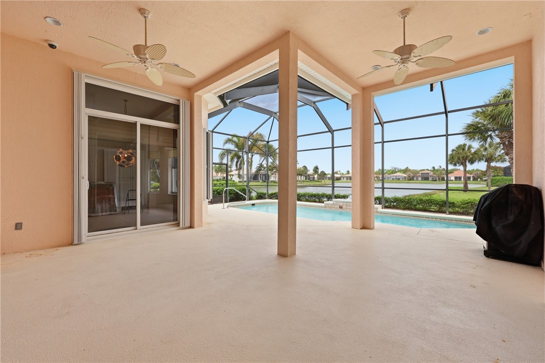 1332 W Island Club Square