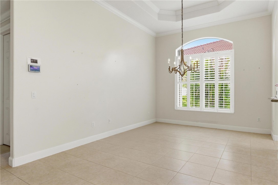 1332 W Island Club Square