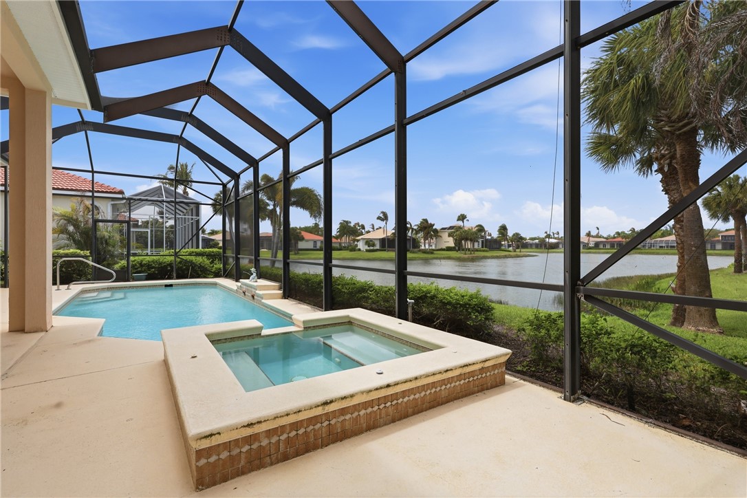 1332 W Island Club Square