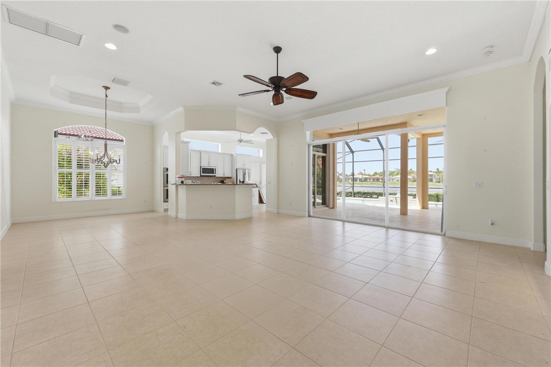 1332 W Island Club Square
