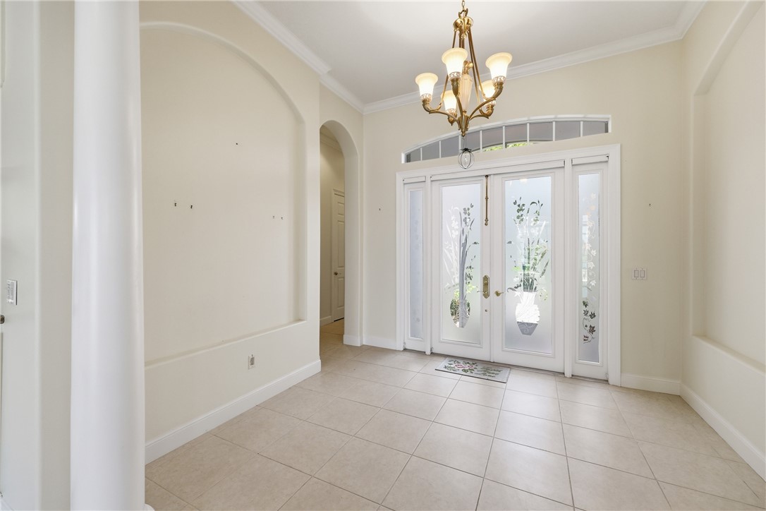 1332 W Island Club Square