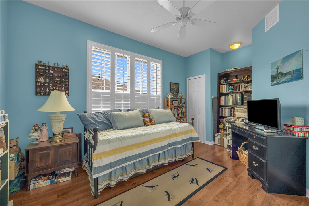 366 S Tangerine Square SW