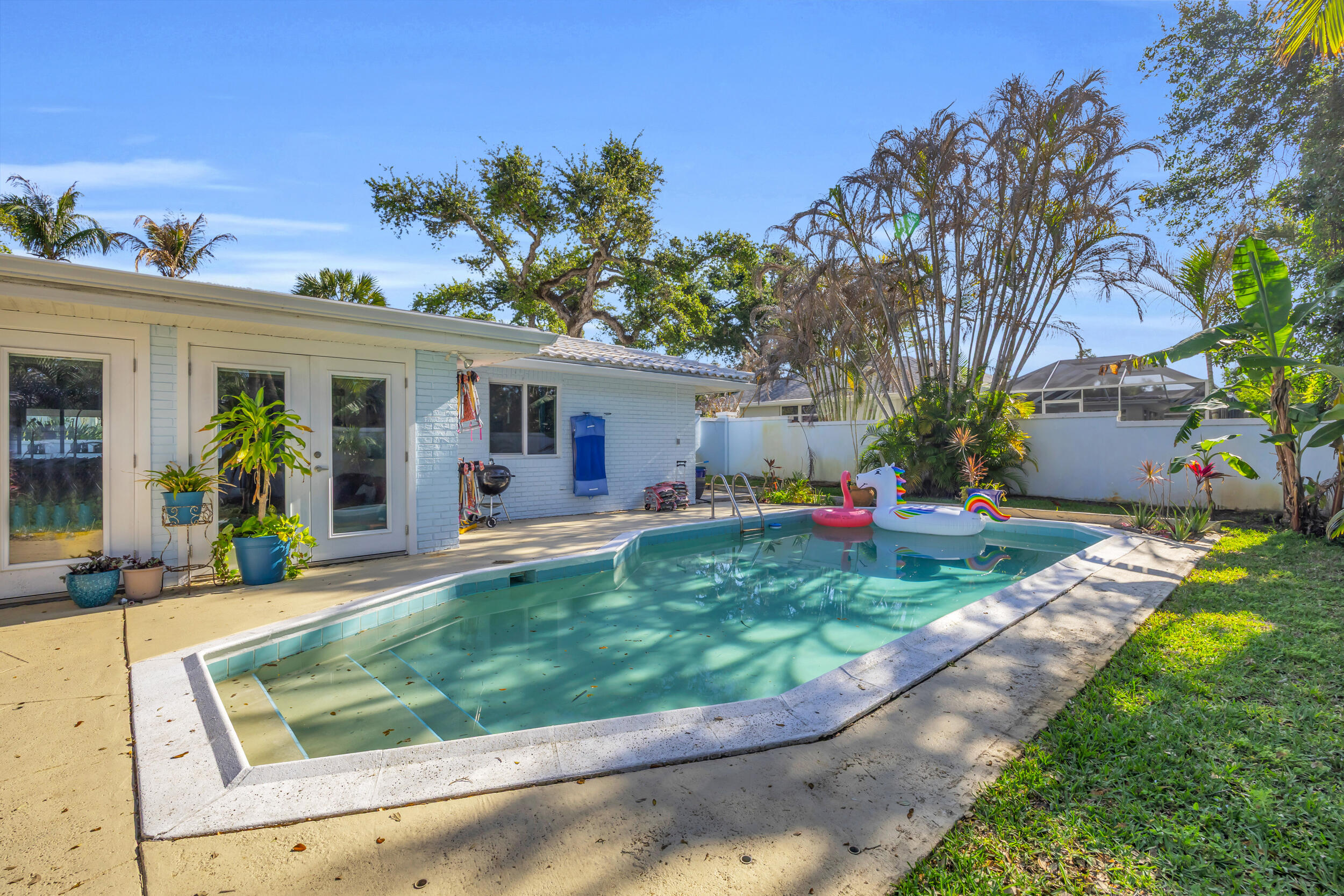 500 Gardenia Lane