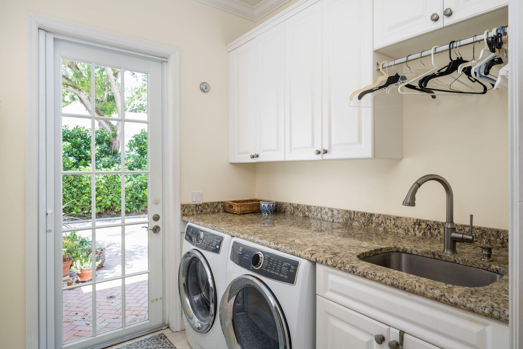 1031 River Trail