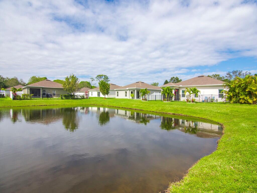 5317 Oakland Lake Circle